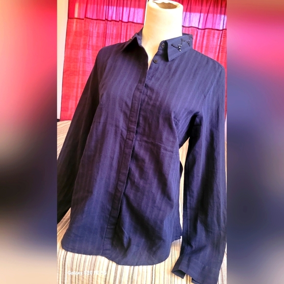 LOFT Navy Softened Shirt - Picture 1 of 8